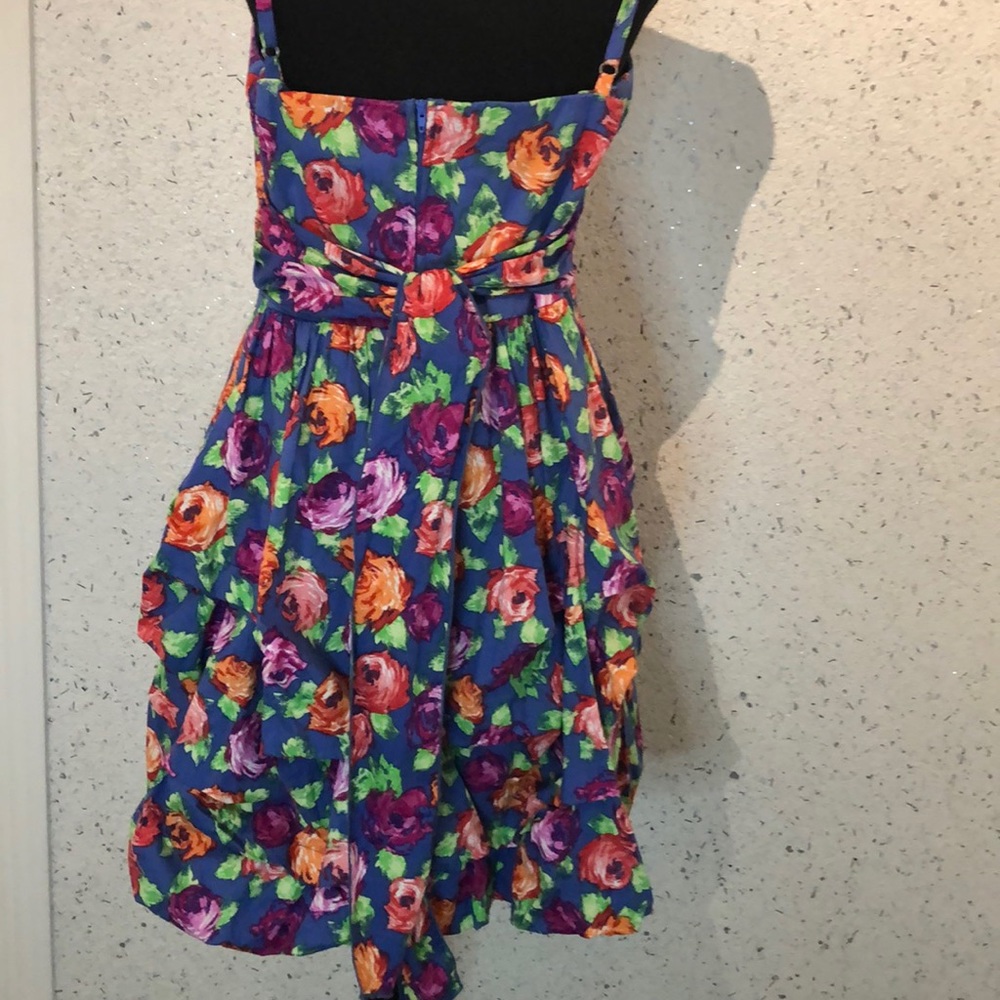 Summer Dress - Picture 3 of 11